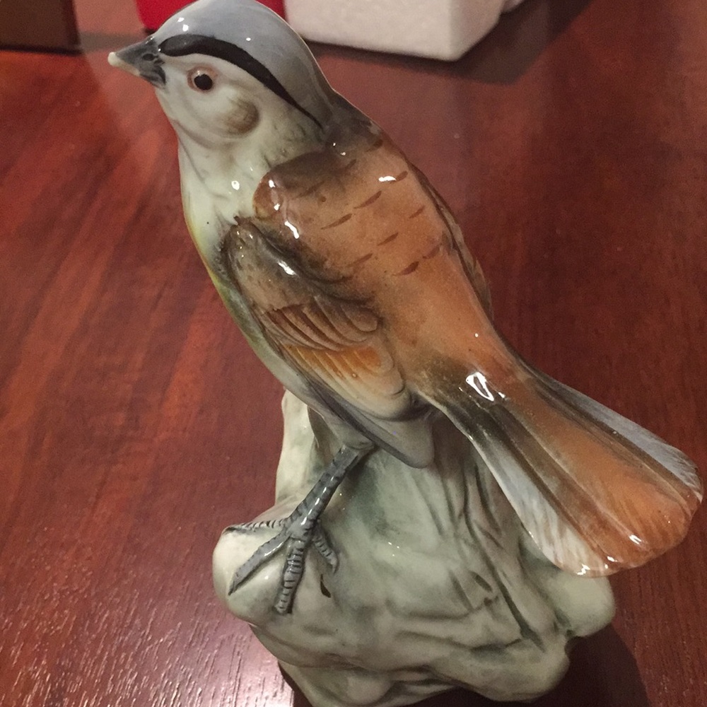 🐦 Bird Statue 🐦 - Picture 2 of 5